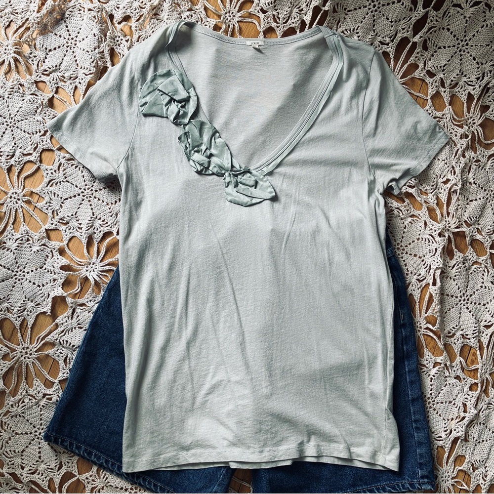 NWOT J Crew Lightweight ‘tissue’ cotton tee with rosettes. Antique blue size M
